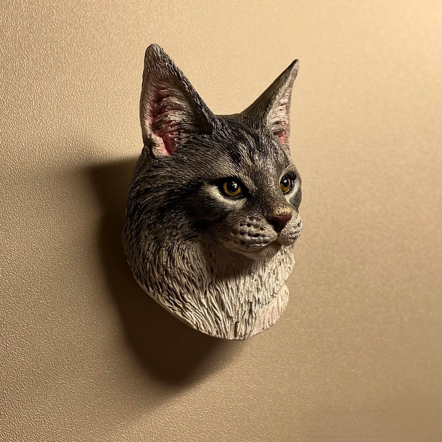 Custom 3D Hand-Painted Plaster Pet Head Sculpture